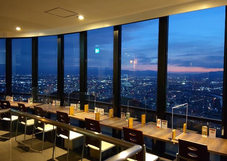 金華山ロープウェーレストラン夜景イメージ