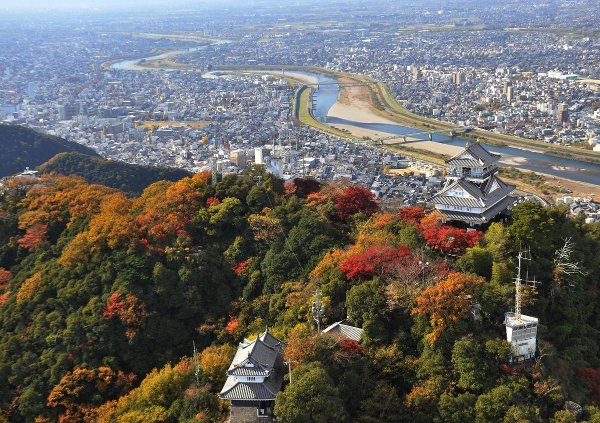 岐阜城について | ぎふ金華山ロープウェー 岐阜城について | ぎふ金華山ロープウェー
